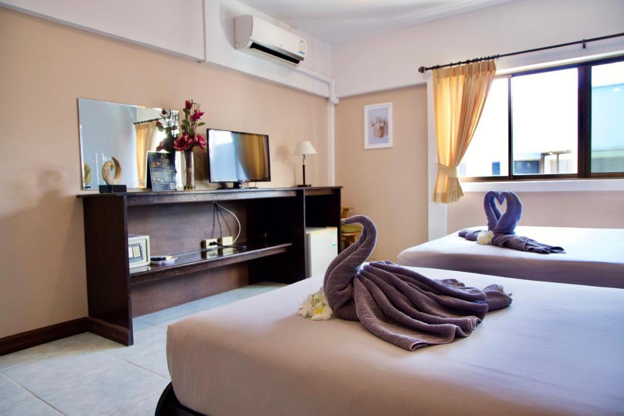 Golden Guesthouse By The Beach Cha Am Ча-Ам Екстер'єр фото