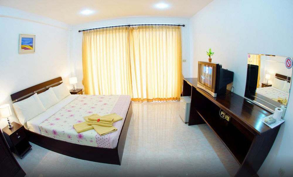 Golden Guesthouse By The Beach Cha Am Ча-Ам Екстер'єр фото